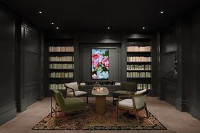 Renaissance Chicago North Shore Hotel