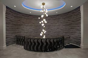 Renaissance Chicago North Shore Hotel