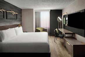 Renaissance Chicago North Shore Hotel