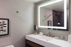 Renaissance Chicago North Shore Hotel