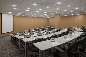 Renaissance Chicago North Shore Hotel
