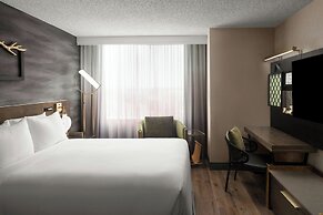 Renaissance Chicago North Shore Hotel
