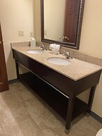 Wyndham Garden Grand Rapids Airport