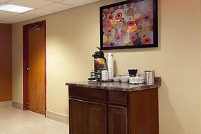 Super 8 by Wyndham Sturtevant/Racine