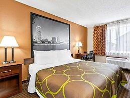 Super 8 by Wyndham Sturtevant/Racine