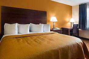 Super 8 by Wyndham Sturtevant/Racine