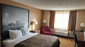 Super 8 by Wyndham Sturtevant/Racine