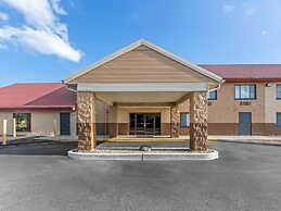 Super 8 by Wyndham Sturtevant/Racine