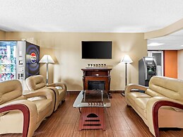 Super 8 by Wyndham Sturtevant/Racine