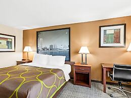 Super 8 by Wyndham Sturtevant/Racine
