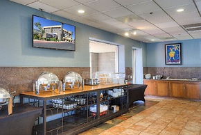 DoubleTree by Hilton Phoenix North