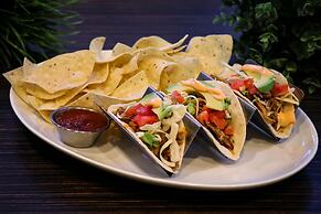 DoubleTree by Hilton Phoenix North