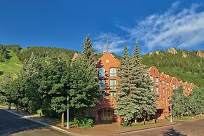 The St. Regis Aspen Resort