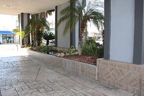 Clarion Hotel Bakersfield North