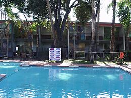 Clarion Hotel Bakersfield North