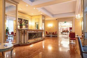 HOTEL STENDHAL