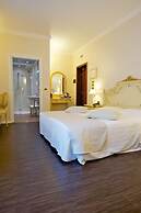 HOTEL STENDHAL