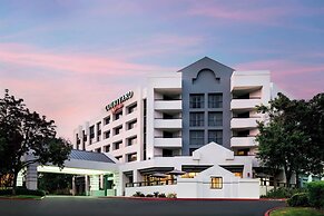Courtyard by Marriott Richmond/Berkeley