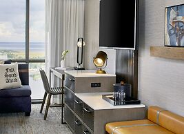 Renaissance Mobile Riverview Plaza Hotel