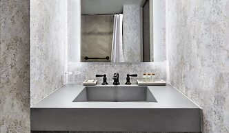 Renaissance Mobile Riverview Plaza Hotel