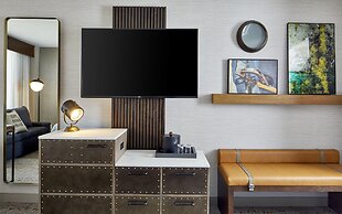 Renaissance Mobile Riverview Plaza Hotel