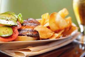 Renaissance Mobile Riverview Plaza Hotel