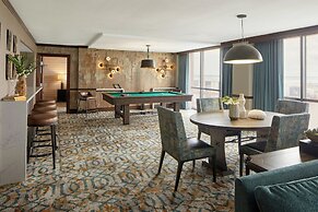 Renaissance Mobile Riverview Plaza Hotel
