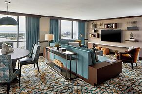 Renaissance Mobile Riverview Plaza Hotel