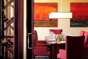 Renaissance Mobile Riverview Plaza Hotel