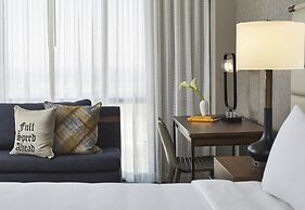 Renaissance Mobile Riverview Plaza Hotel