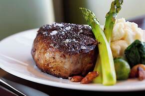 Renaissance Mobile Riverview Plaza Hotel