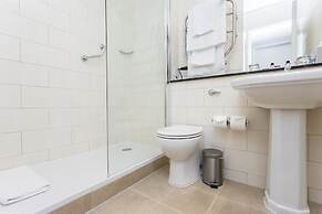 The Swans Nest Hotel