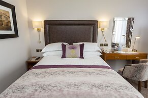 The Swans Nest Hotel