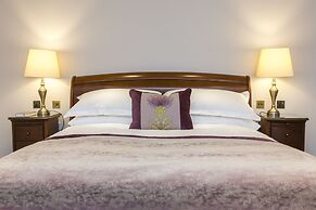 The Swans Nest Hotel