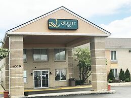 Quality Inn Aurora - Naperville Area