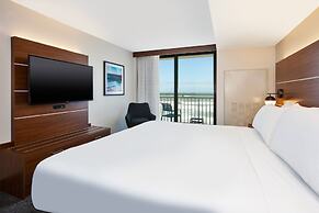 Holiday Inn Express Hotel & Suites Va Beach Oceanfront, an IHG Hotel