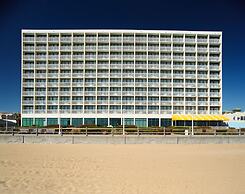 Holiday Inn Express Hotel & Suites VA Beach Oceanfront by IHG