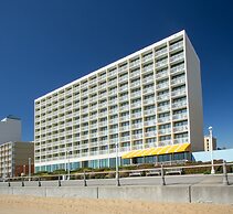 Holiday Inn Express Hotel & Suites VA Beach Oceanfront by IHG