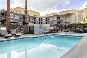 Best Western Courtesy Inn Hotel - Anaheim Resort at the Park