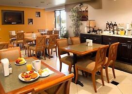 Quality Inn Santa Clara Convention Center