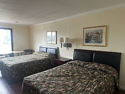 Palm Inn Hotel near Tyler Mall Riverside