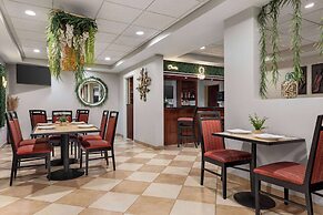 Wyndham Garden Duluth