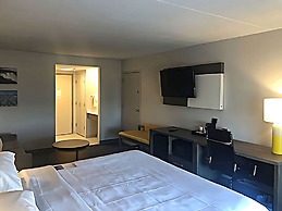 Comfort Inn & Suites Buffalo Airport