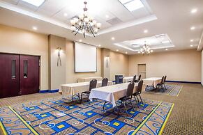 Holiday Inn Express and Suites Albany Airport- Wolf Road by IHG