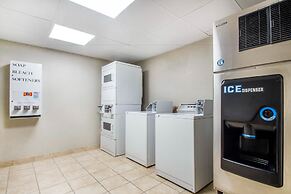 Holiday Inn Express and Suites Albany Airport- Wolf Road by IHG