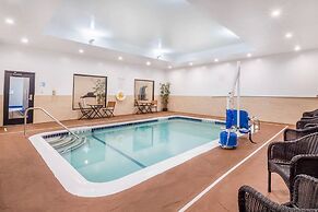 Holiday Inn Express and Suites Albany Airport- Wolf Road by IHG