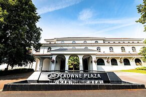 Crowne Plaza Gerrards Cross by IHG