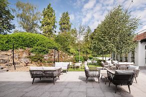 Crowne Plaza Gerrards Cross by IHG