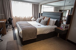 Crowne Plaza Gerrards Cross by IHG