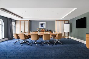 Crowne Plaza Gerrards Cross by IHG